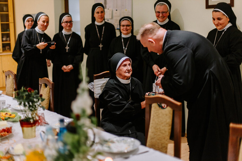 JUBILEUSZ 60-LECIA ŚLUBÓW ZAKONNYCH Z życia Zgromadzenia