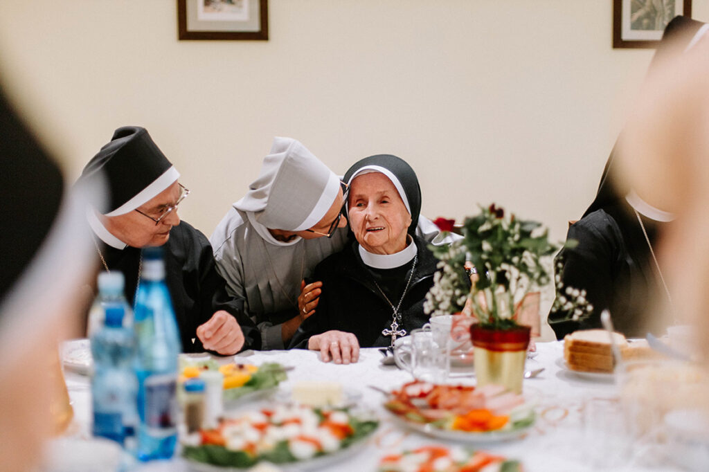 JUBILEUSZ 60-LECIA ŚLUBÓW ZAKONNYCH Z życia Zgromadzenia