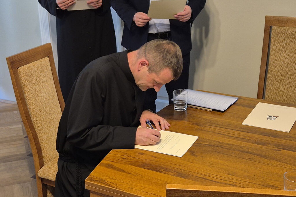 NOWY ETAP PROCESU BEATYFIKACJI OJCA ZAŁOŻYCIELA Ojciec Założyciel NOWY ETAP PROCESU BEATYFIKACJI OJCA ZAŁOŻYCIELA Ojciec Założyciel