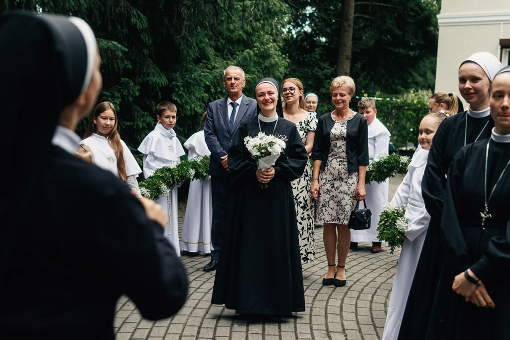 ŚLUBY WIECZYSTE SIOSTRY DARII Z życia Zgromadzenia