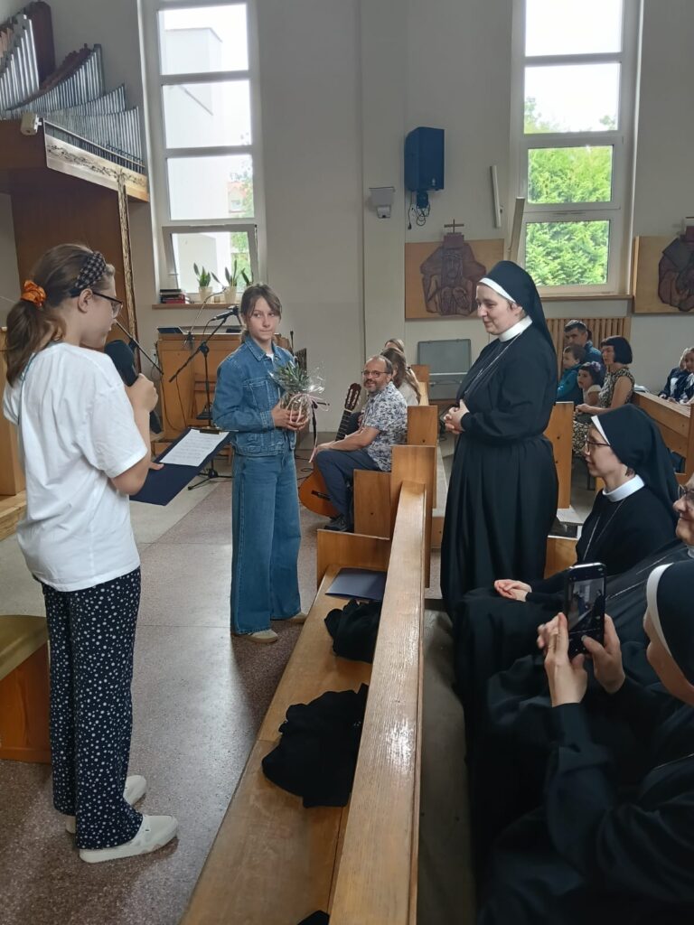 ODNOWIENIE ŚLUBÓW SIOSTRY ELŻBIETY Z życia Zgromadzenia