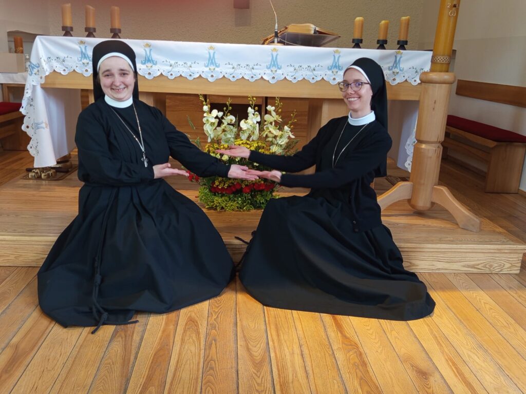 ODNOWIENIE ŚLUBÓW SIOSTRY ELŻBIETY Z życia Zgromadzenia
