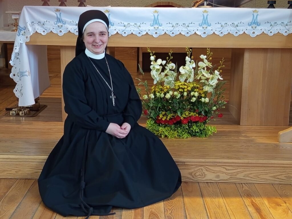 ODNOWIENIE ŚLUBÓW SIOSTRY ELŻBIETY Z życia Zgromadzenia