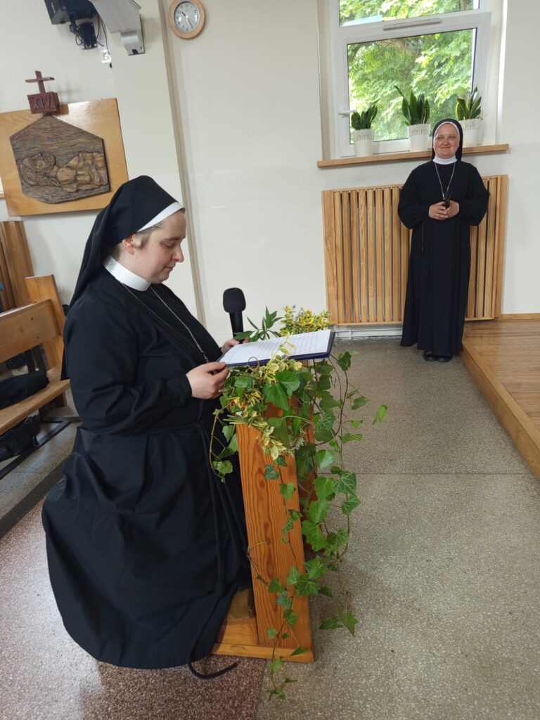 ODNOWIENIE ŚLUBÓW SIOSTRY ELŻBIETY Z życia Zgromadzenia