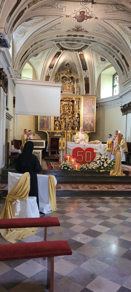 JUBILEUSZ 50-LECIA ŻYCIA ZAKONNEGO Z życia Zgromadzenia JUBILEUSZ 50-LECIA ŻYCIA ZAKONNEGO Z życia Zgromadzenia