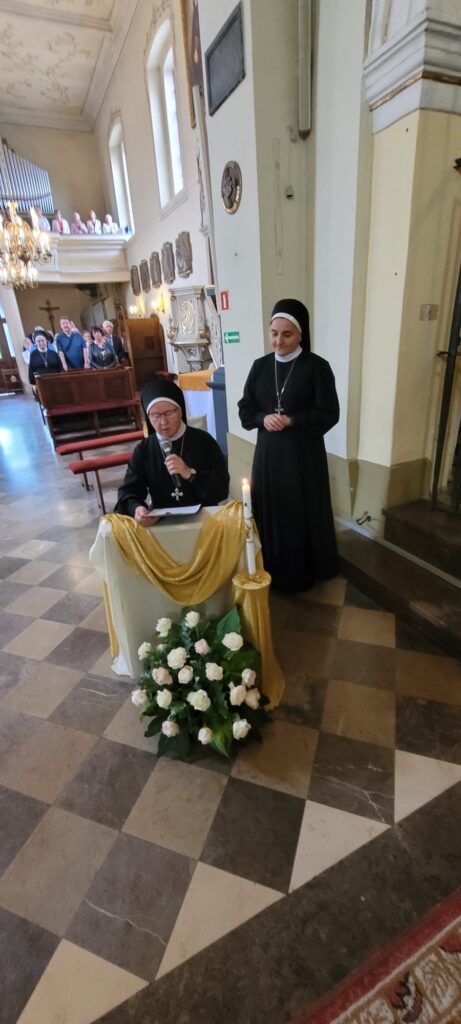 JUBILEUSZ 50-LECIA ŻYCIA ZAKONNEGO Z życia Zgromadzenia JUBILEUSZ 50-LECIA ŻYCIA ZAKONNEGO Z życia Zgromadzenia