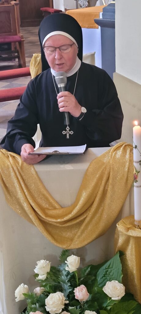 JUBILEUSZ 50-LECIA ŻYCIA ZAKONNEGO Z życia Zgromadzenia JUBILEUSZ 50-LECIA ŻYCIA ZAKONNEGO Z życia Zgromadzenia