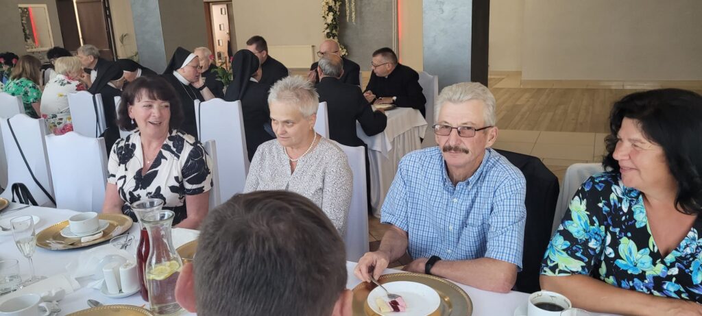JUBILEUSZ 50-LECIA ŻYCIA ZAKONNEGO Z życia Zgromadzenia JUBILEUSZ 50-LECIA ŻYCIA ZAKONNEGO Z życia Zgromadzenia