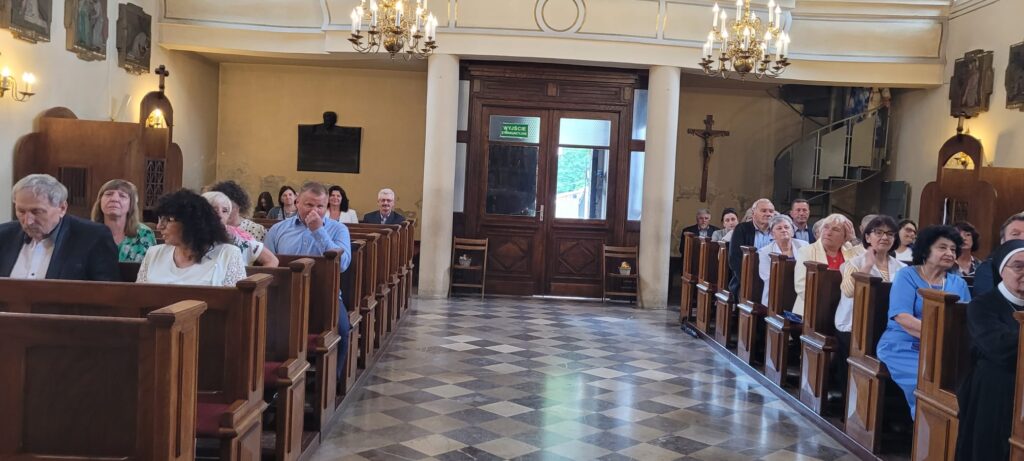 JUBILEUSZ 50-LECIA ŻYCIA ZAKONNEGO Z życia Zgromadzenia JUBILEUSZ 50-LECIA ŻYCIA ZAKONNEGO Z życia Zgromadzenia