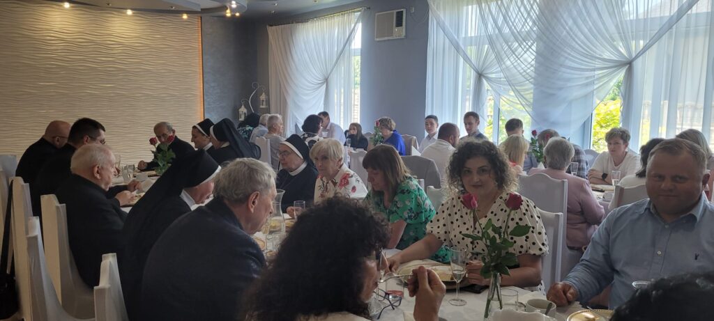 JUBILEUSZ 50-LECIA ŻYCIA ZAKONNEGO Z życia Zgromadzenia JUBILEUSZ 50-LECIA ŻYCIA ZAKONNEGO Z życia Zgromadzenia