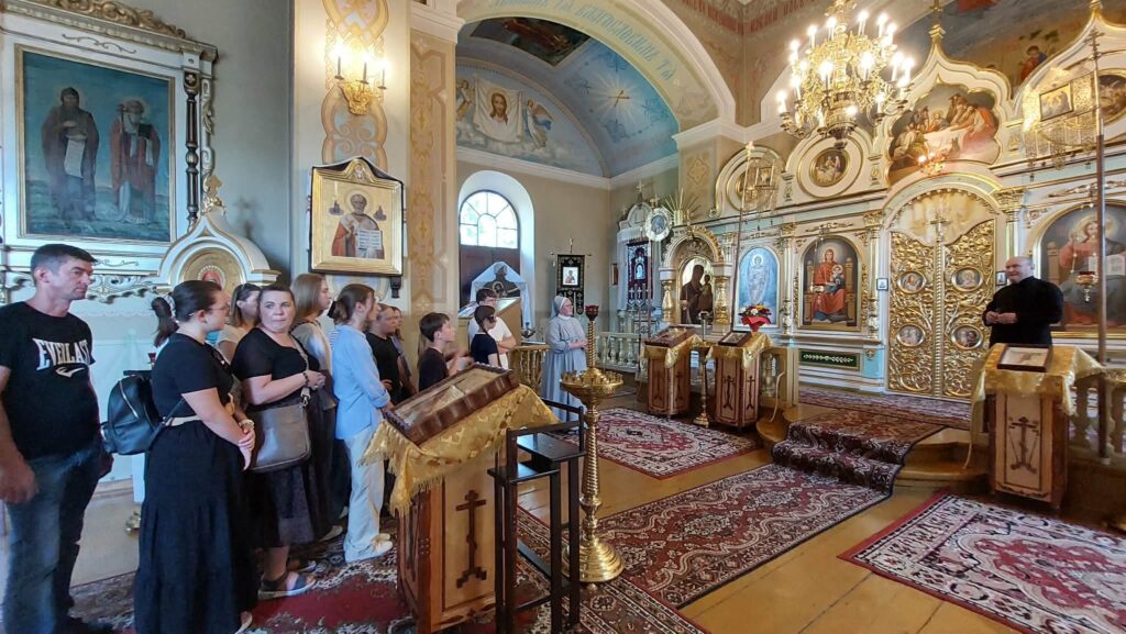 WYJAZD SCHOLI DO TARNOGRODU Apostolstwo Sióstr