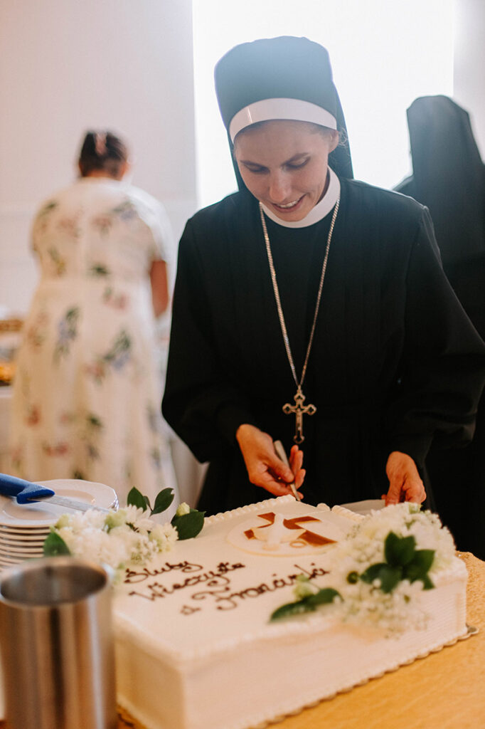 ŚLUBY WIECZYSTE SIOSTRY FRANCISZKI Z życia Zgromadzenia ŚLUBY WIECZYSTE SIOSTRY FRANCISZKI Z życia Zgromadzenia