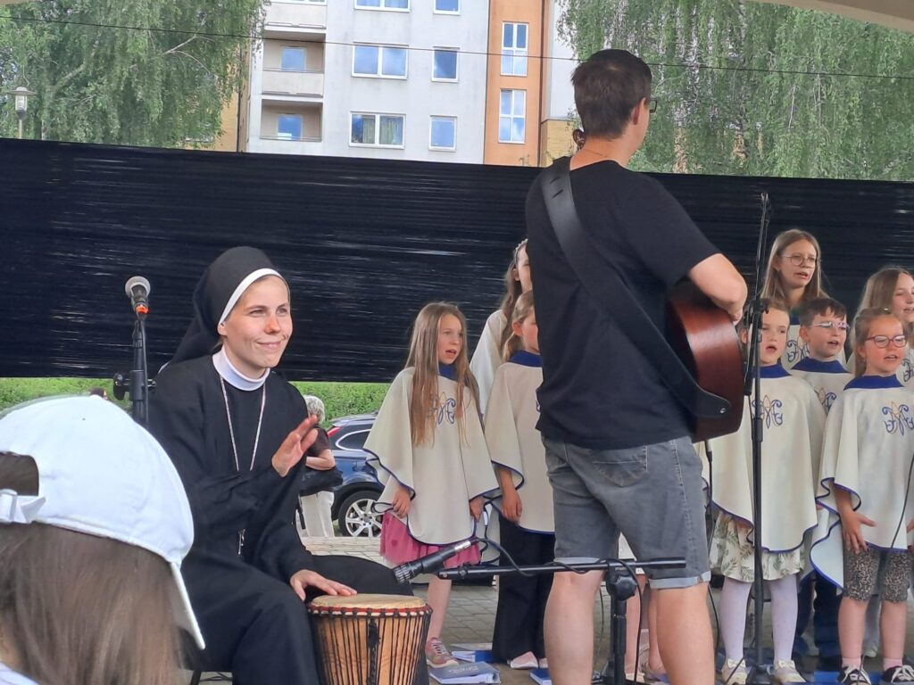 ARCHIDIECEZJALNY PRZEGLĄD SCHOLI Apostolstwo Sióstr