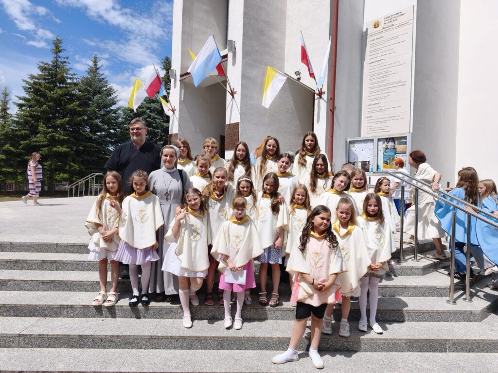 ARCHIDIECEZJALNY PRZEGLĄD SCHOLI Apostolstwo Sióstr