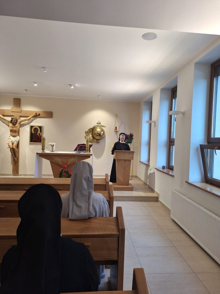 ODNOWIENIE ŚLUBÓW SIOSTRY SYMEONY Z życia Zgromadzenia