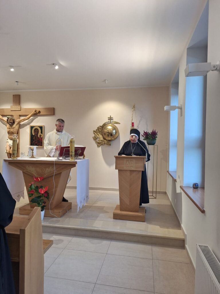 ODNOWIENIE ŚLUBÓW SIOSTRY SYMEONY Z życia Zgromadzenia