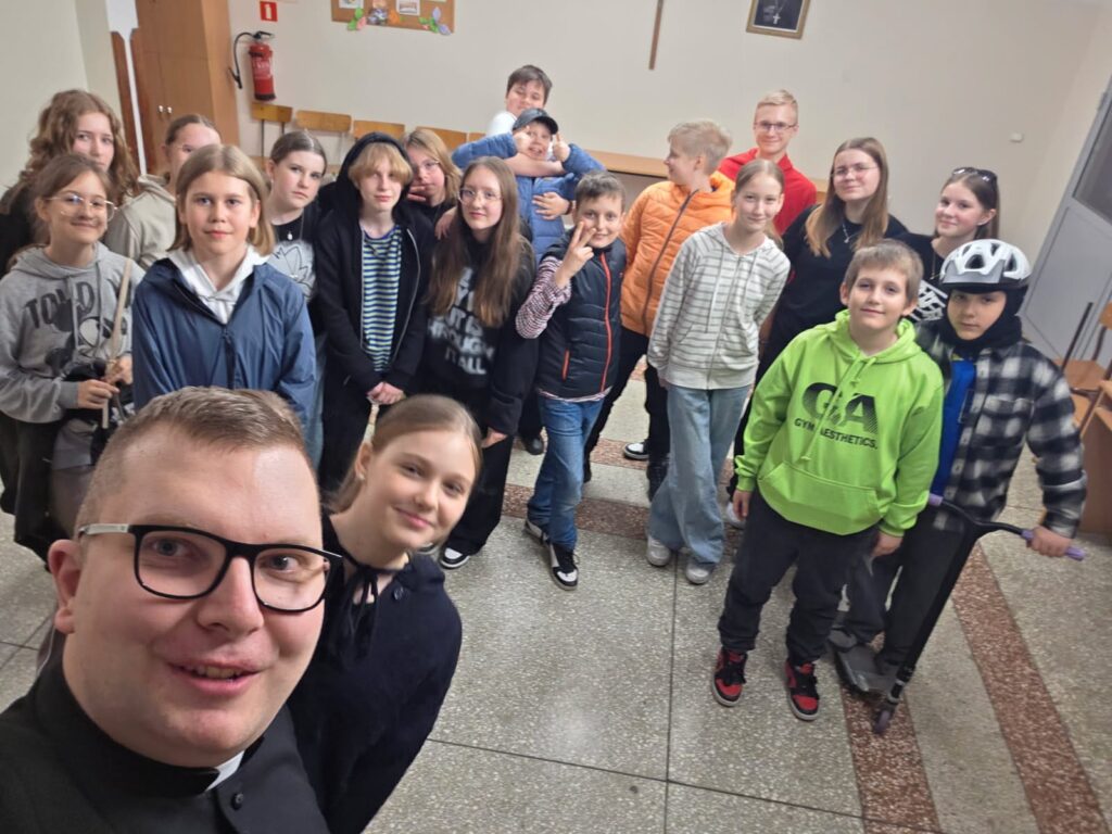 OAZA DZIECI BOŻYCH W PARAFII ŚW. ANTONIEGO Apostolstwo Sióstr OAZA DZIECI BOŻYCH W PARAFII ŚW. ANTONIEGO Apostolstwo Sióstr