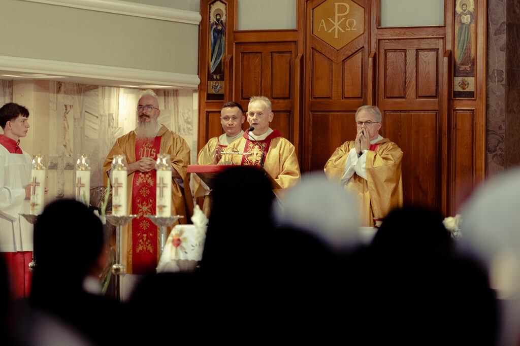 ŚLUBY WIECZYSTE SIOSTRY FRANCISZKI Z życia Zgromadzenia ŚLUBY WIECZYSTE SIOSTRY FRANCISZKI Z życia Zgromadzenia