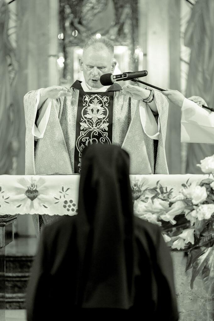 ŚLUBY WIECZYSTE SIOSTRY FRANCISZKI Z życia Zgromadzenia ŚLUBY WIECZYSTE SIOSTRY FRANCISZKI Z życia Zgromadzenia