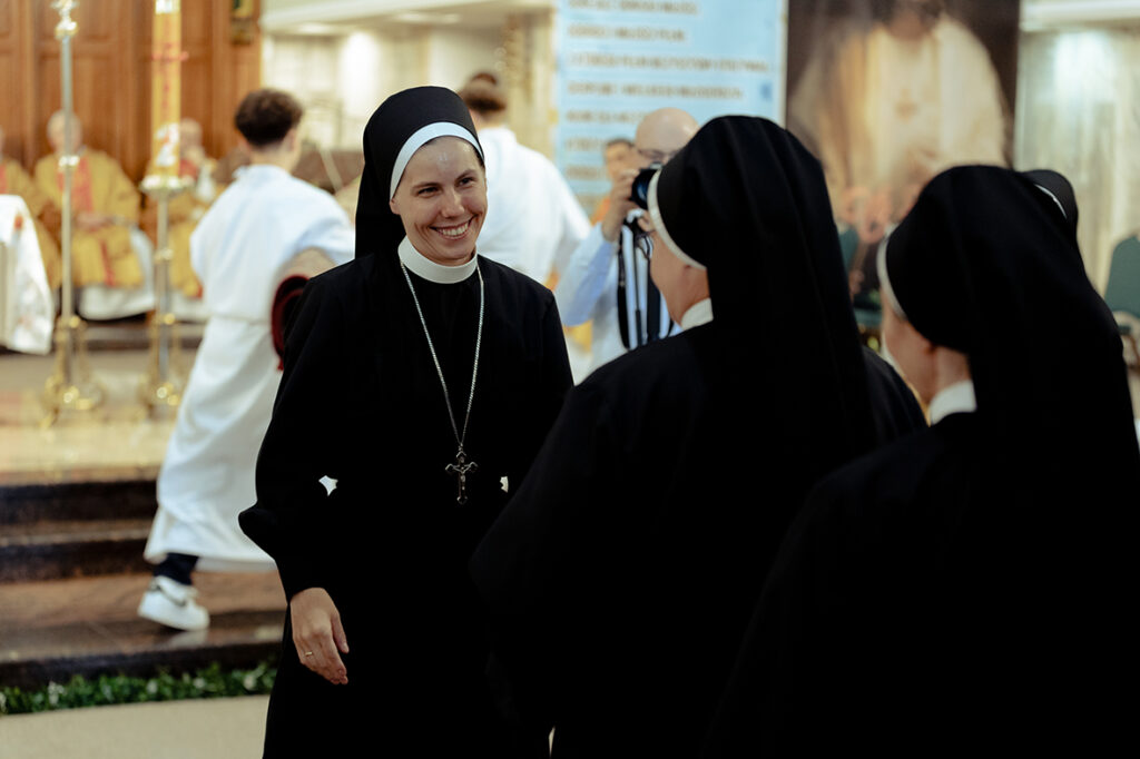 ŚLUBY WIECZYSTE SIOSTRY FRANCISZKI Z życia Zgromadzenia ŚLUBY WIECZYSTE SIOSTRY FRANCISZKI Z życia Zgromadzenia
