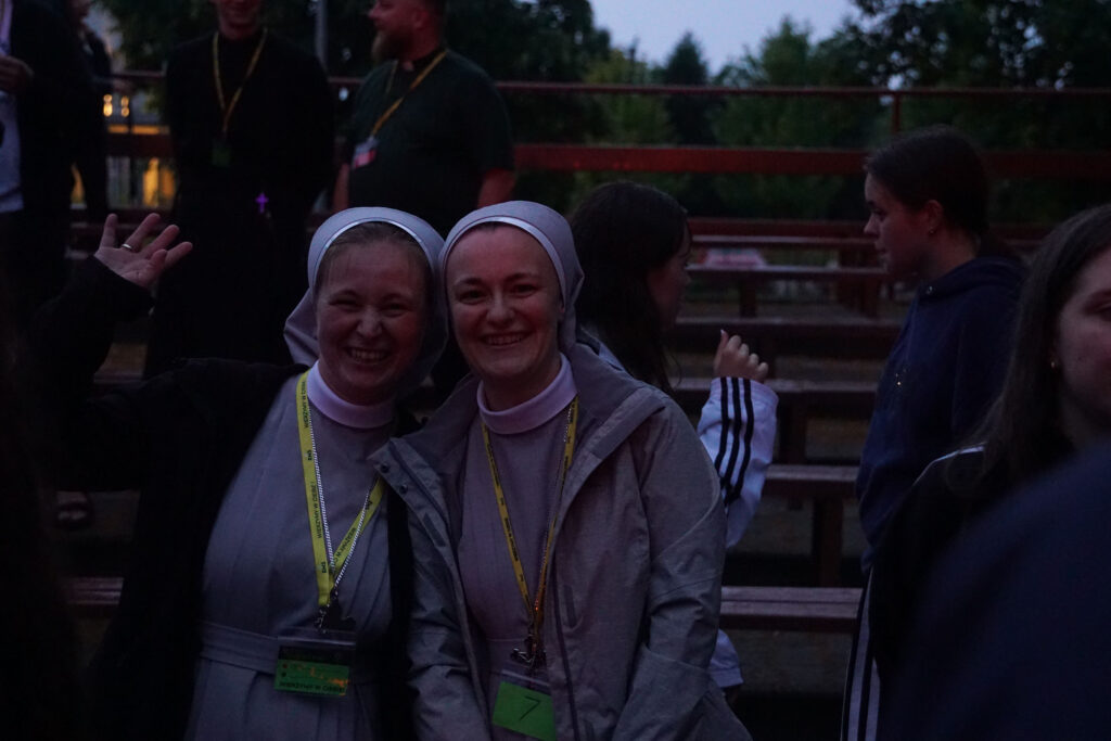 33. SALWATORIAŃSKIE FORUM MŁODYCH Apostolstwo Sióstr 33. SALWATORIAŃSKIE FORUM MŁODYCH Apostolstwo Sióstr