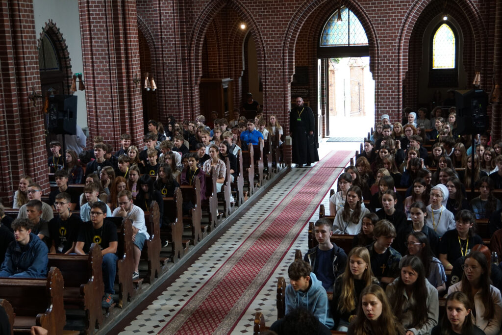 33. SALWATORIAŃSKIE FORUM MŁODYCH Apostolstwo Sióstr 33. SALWATORIAŃSKIE FORUM MŁODYCH Apostolstwo Sióstr