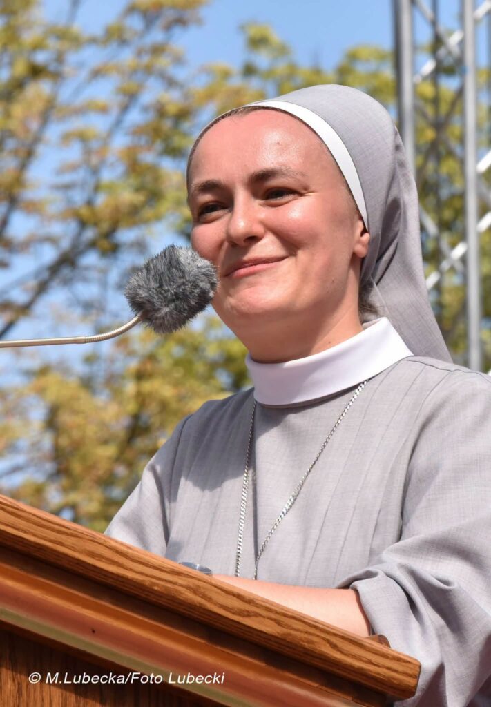 PIELGRZYMKA KOBIET DO PIEKAR ŚLĄSKICH Apostolstwo Sióstr PIELGRZYMKA KOBIET DO PIEKAR ŚLĄSKICH Apostolstwo Sióstr