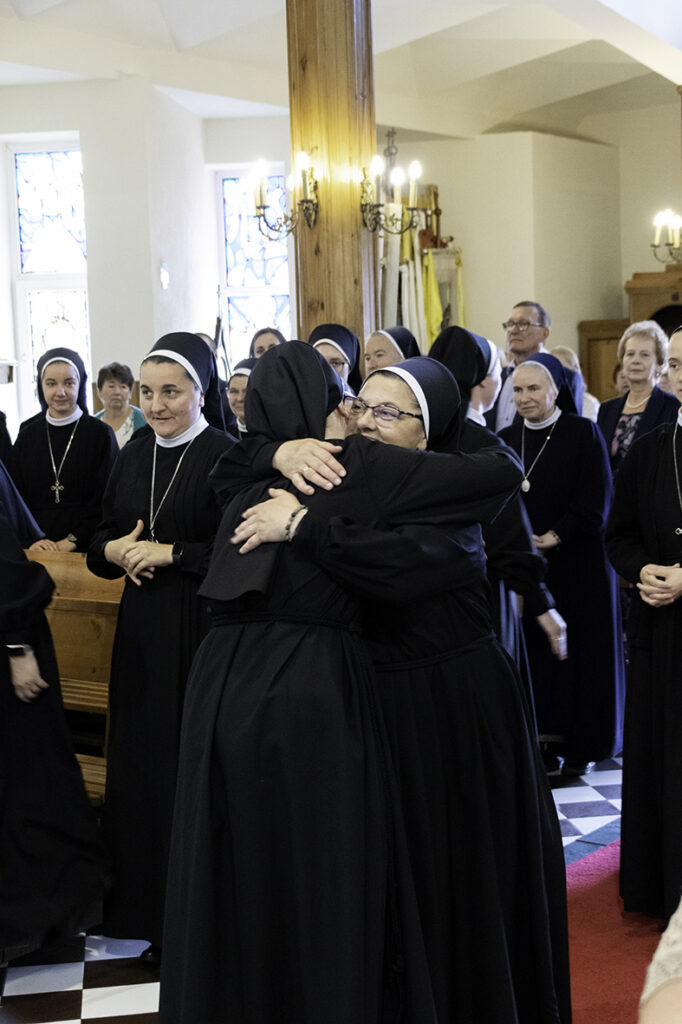 ŚLUBY WIECZYSTE SIOSTRY AGNIESZKI Z życia Zgromadzenia