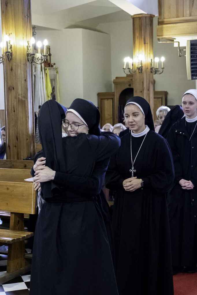 ŚLUBY WIECZYSTE SIOSTRY AGNIESZKI Z życia Zgromadzenia