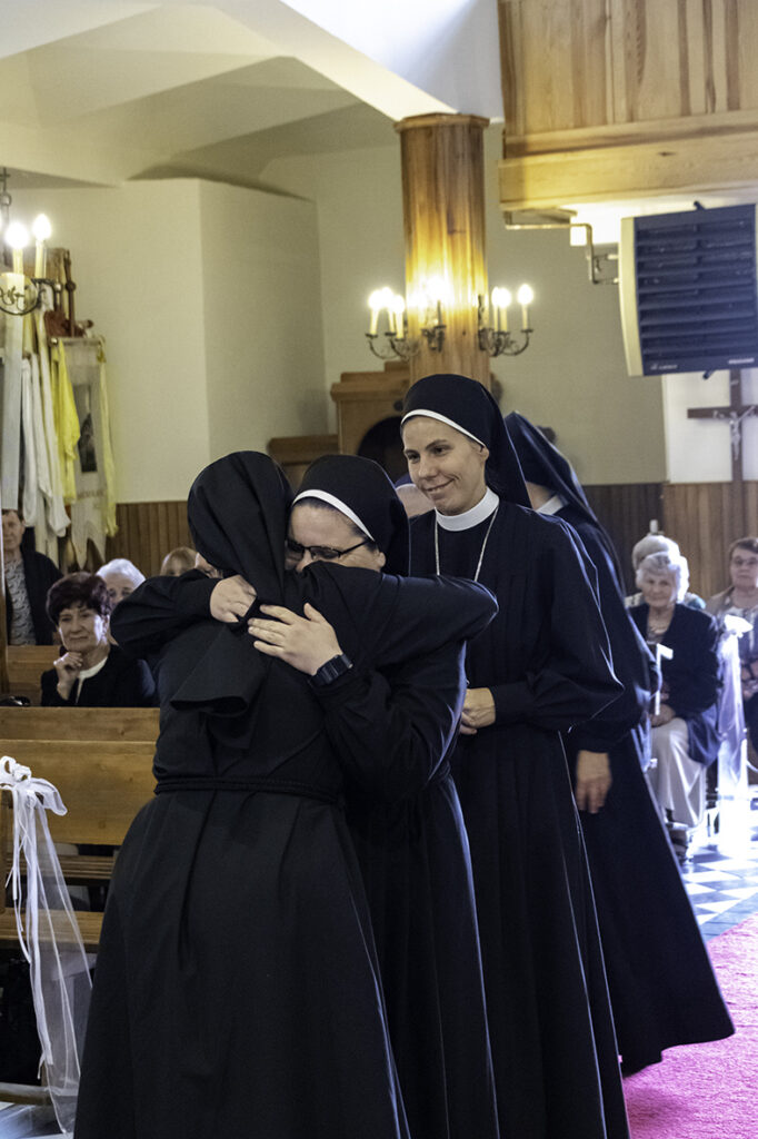 ŚLUBY WIECZYSTE SIOSTRY AGNIESZKI Z życia Zgromadzenia