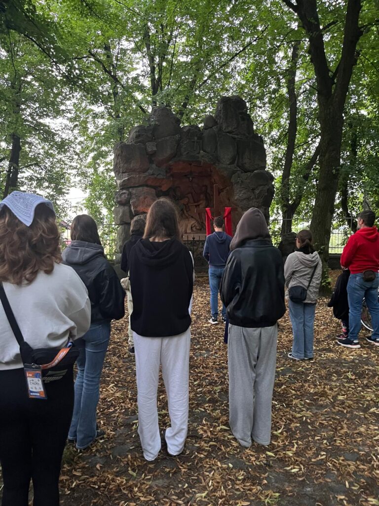 XXX ŚWIĘTO MŁODZIEŻY GÓRA ŚWIĘTEJ ANNY Apostolstwo Sióstr XXX ŚWIĘTO MŁODZIEŻY GÓRA ŚWIĘTEJ ANNY Apostolstwo Sióstr