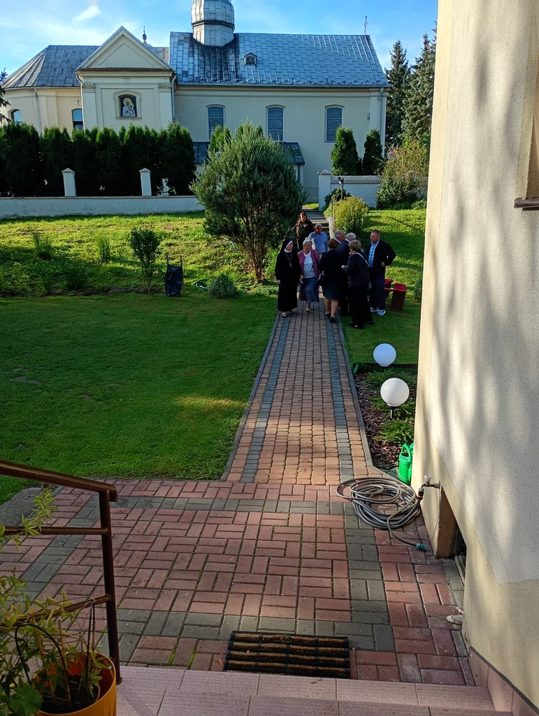 DZIEŃ OTWARTYCH DRZWI W KSIĄŻNICACH WIELKICH Apostolstwo Sióstr