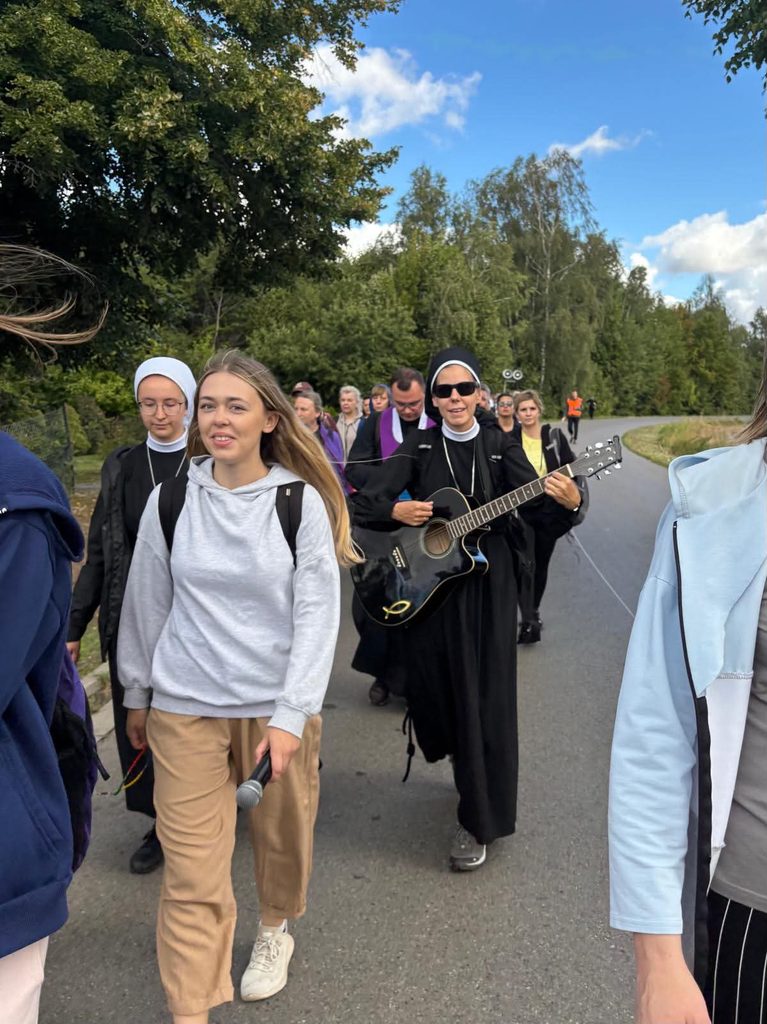 PIELGRZYMKA DO MATKI BOŻEJ KĘBELSKIEJ Apostolstwo Sióstr