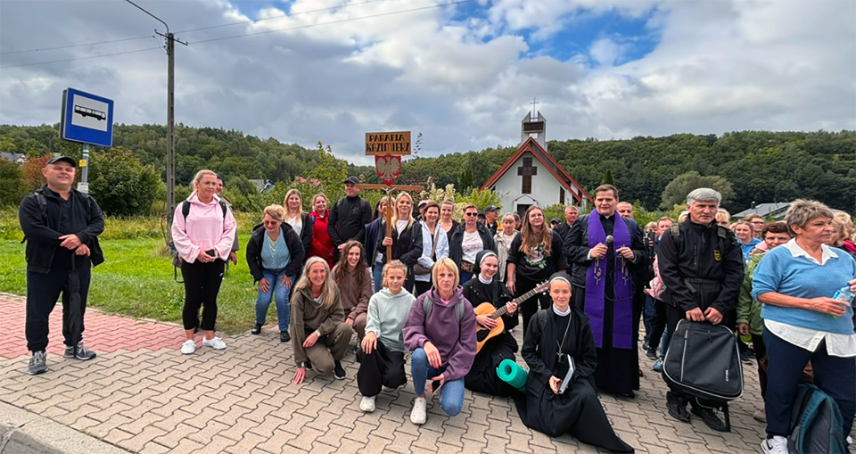 PIELGRZYMKA DO MATKI BOŻEJ KĘBELSKIEJ Apostolstwo Sióstr